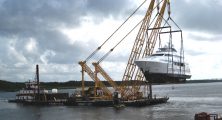 Yacht lift